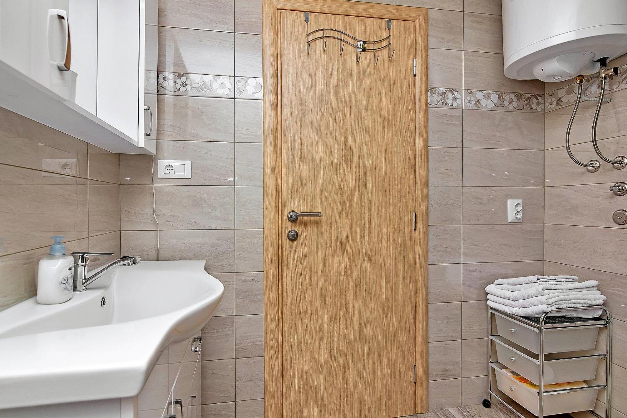 Guesthouse Josko Makarska Exterior photo