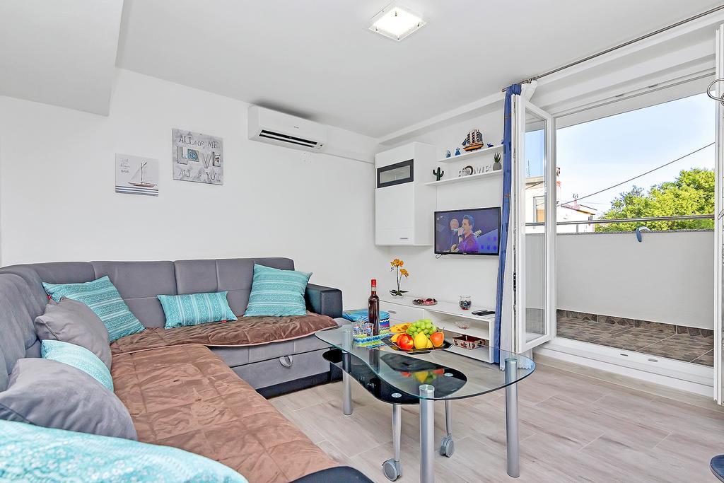 Guesthouse Josko Makarska Exterior photo